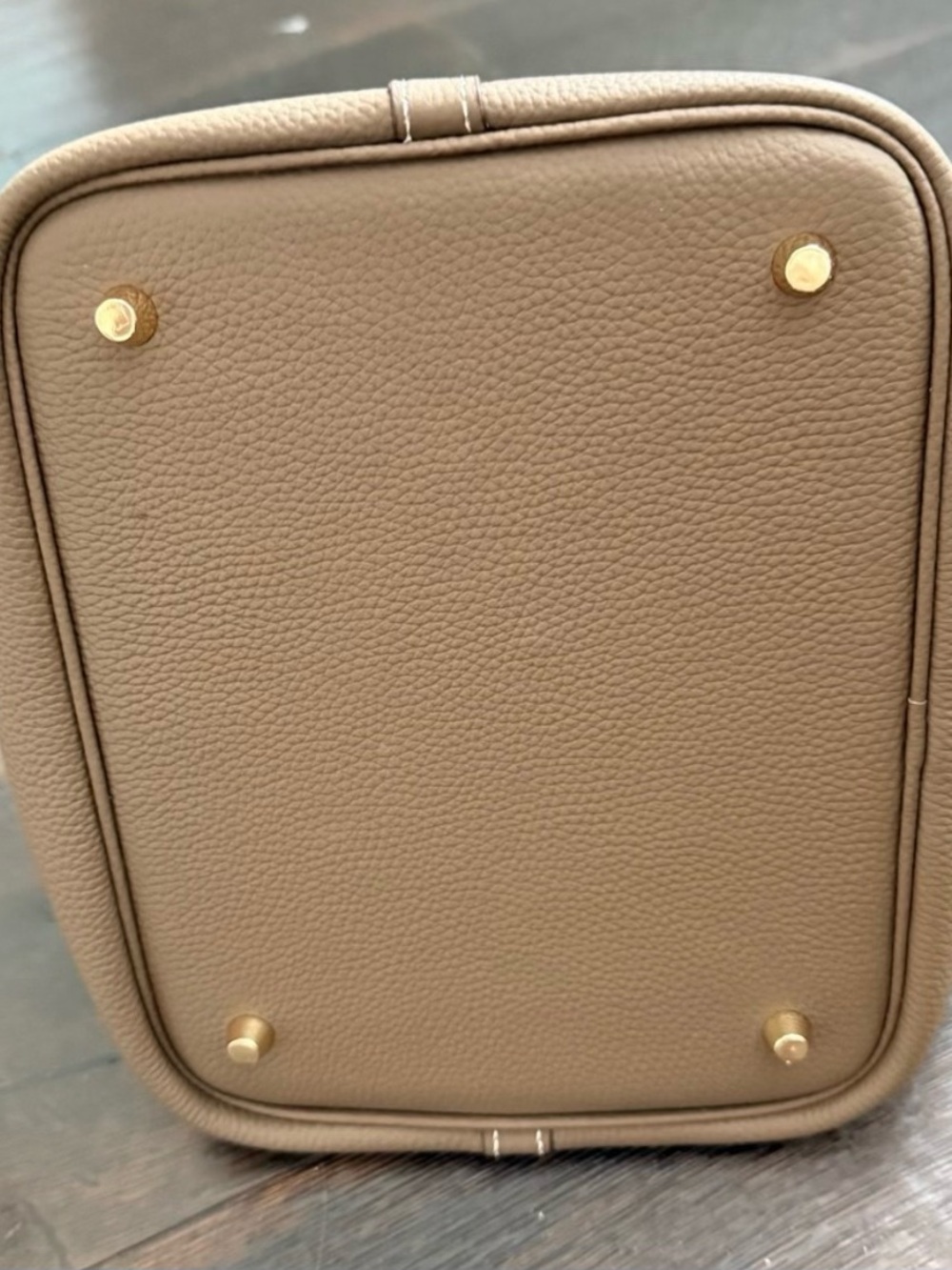 Structured luxury Taupe Pebbled Leather Tote with Gold Accent - Picture 3 of 14